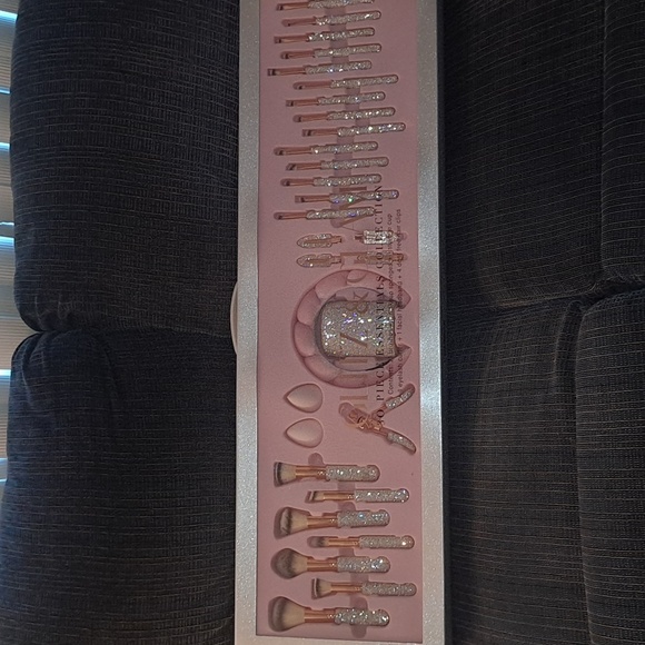 glitz and glam Accessories Glitz And Glam Rhinestone Makeup Brush